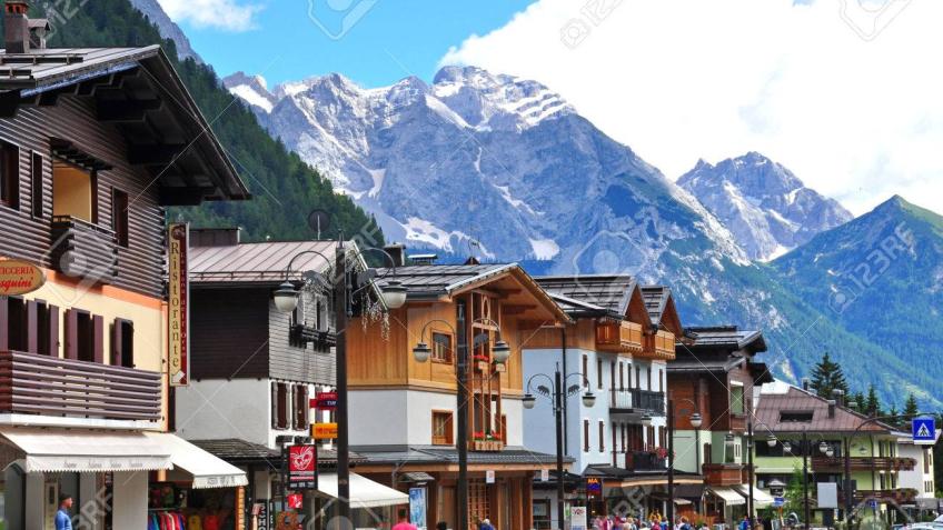 ИТАЛИЯ. ГОРЫ MADONNA DI KAMPIGLIO ИТАЛИЯ. ГОРЫ MADONNA DI KAMPIGLIO