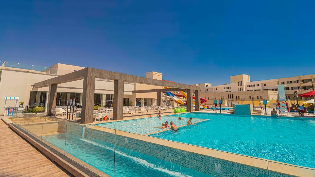 Amarina Abu Soma Resort & Aqua Park 5*