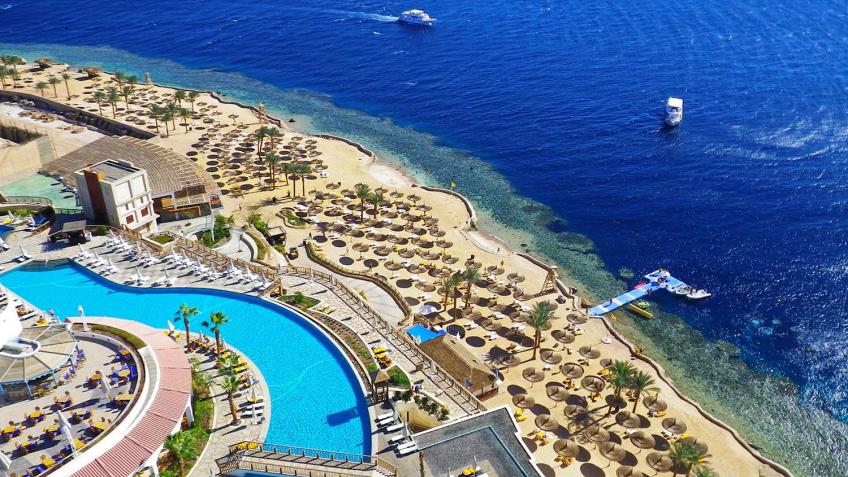 ЕГИПЕТ. Рекомендуем отель Reef Oasis Blue Bay Resort & Spa 5* (Шарм-Эль-Шейх) Элегантный 5-звездочный курортный отель Reef Oasis Blue Bay работает по системе «ультра все включено» и расположен в Шарм-эль-Шейхе, в 2 км от знаменитой бухты Наама и в 5 км от аэропорта. К услугам гостей частный пляж, аквапарк и открытый бассейн. В местах общего пользования действует бесплатный Wi-Fi. Во всех номерах отеля Reef Oasis имеется кондиционер и собственная ванная комната. Регистрация заезда проводится в главном лобби рядом с роскошным музыкальным фонтаном. По прибытии в гостеприимной приветстве