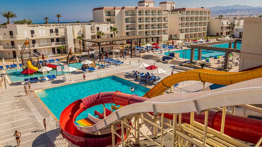 Египет. Хургада. ХИТ ПРОДАЖ! Отель Amarina Abu Soma Resort & Aqua Park 5* (Safaga) ЕГИПЕТ. ХУРГАДА СУПЕРЦЕНА! от 1067 € за двоих Идеальный отдых с детьми, а также для пар. Песчаный вход в море. Отель на берегу. Вылеты в ноябре Выгодная цена на вылет 14.11.2022 (04:00) - 20.11.2022 (23:30) Отель: Amarina Abu Soma Resort & Aqua Park 5* (Safaga) Почему именно Amarina? - 1 линия - идеальный вход в море для деток и взрослых - аквапарк на территории - активная анимация каждый вечер - отличные номера - качественная уборка - к отелю приплывают большие чепахи - можно заняться дайвинг